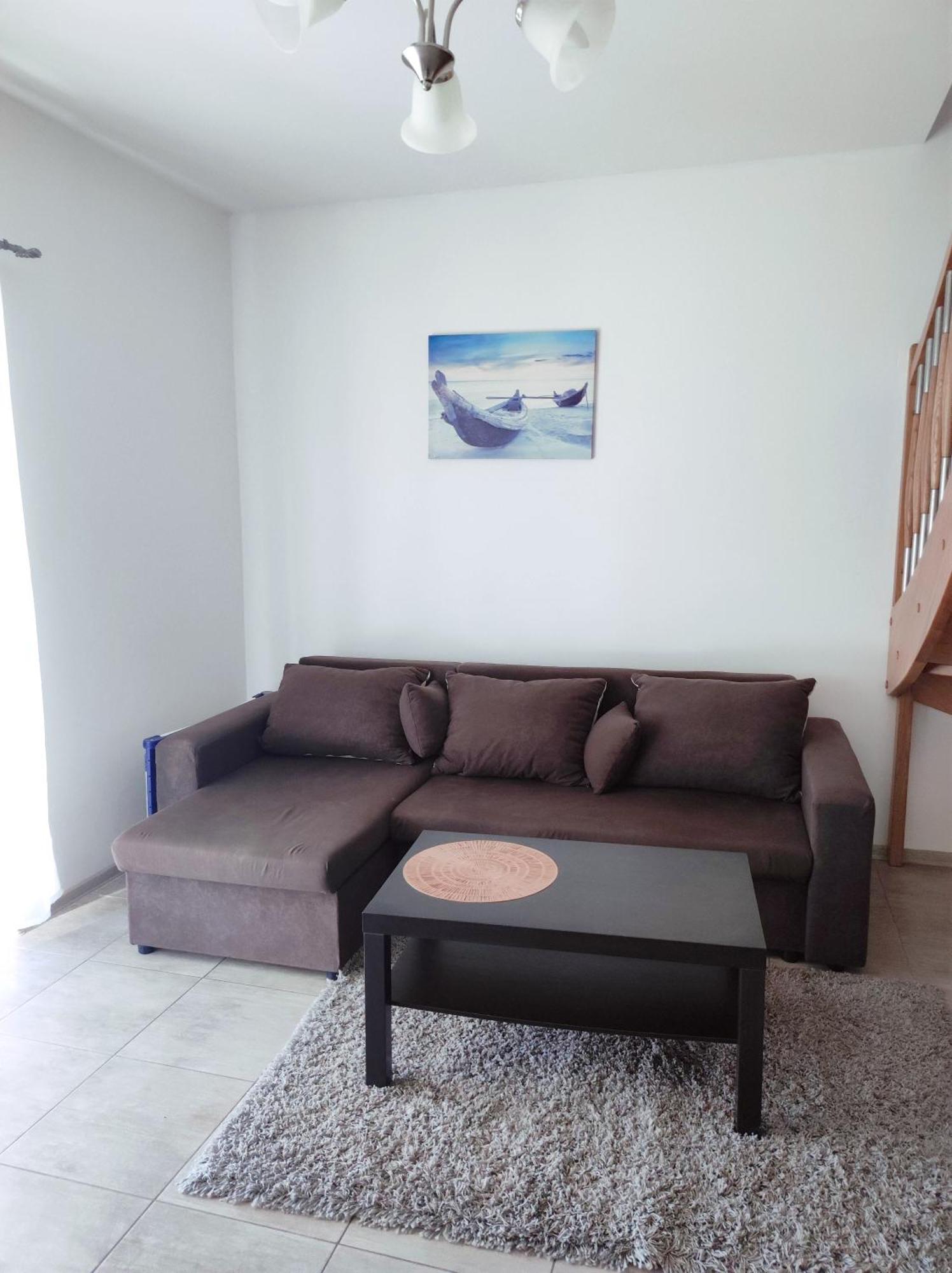 Apartamenty Adrenja 罗威 外观 照片