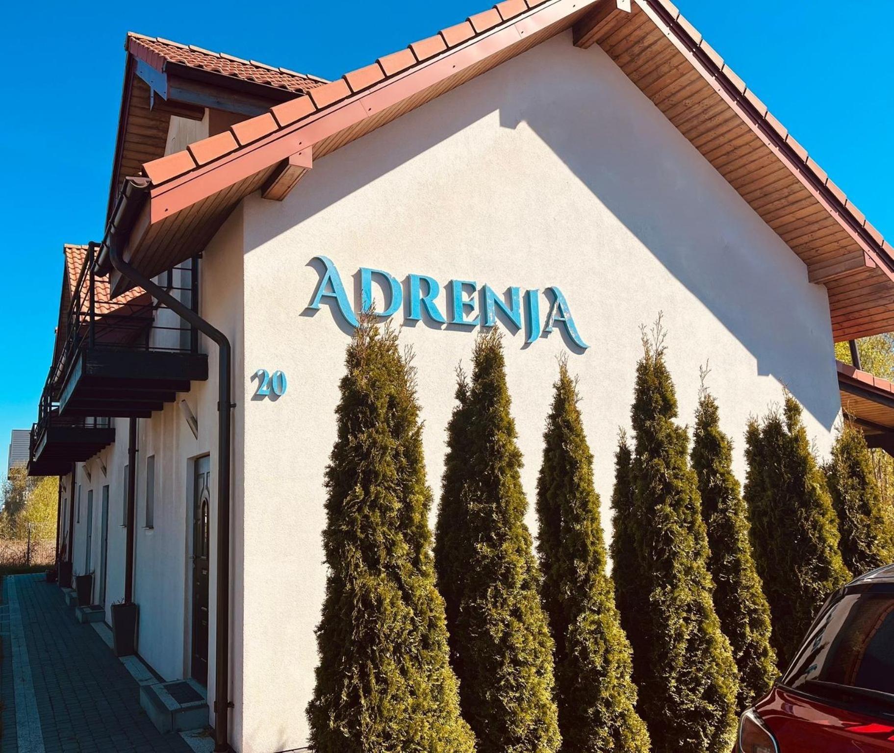 Apartamenty Adrenja 罗威 外观 照片